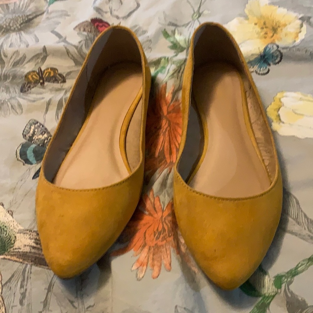 10 Old Navy flats